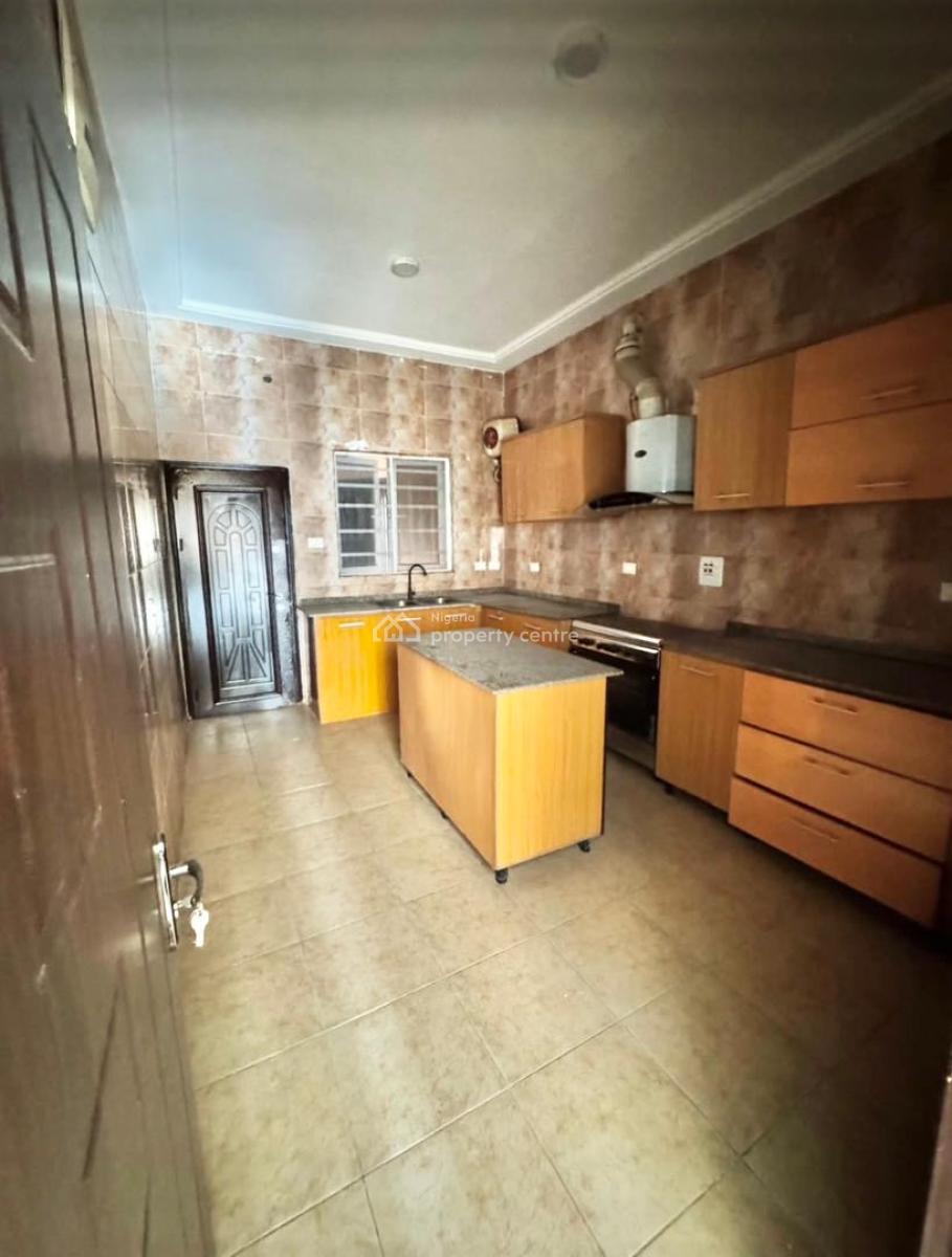 4 Bedrooms, Ologolo, Lekki, Lagos, Semi-detached Duplex for Rent