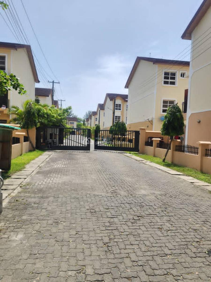 Neatly Used 5 Bedroom Terrace Triplex, Bourdillon Court, Chevron Drive, Lekki, Lagos, Terraced Duplex for Rent