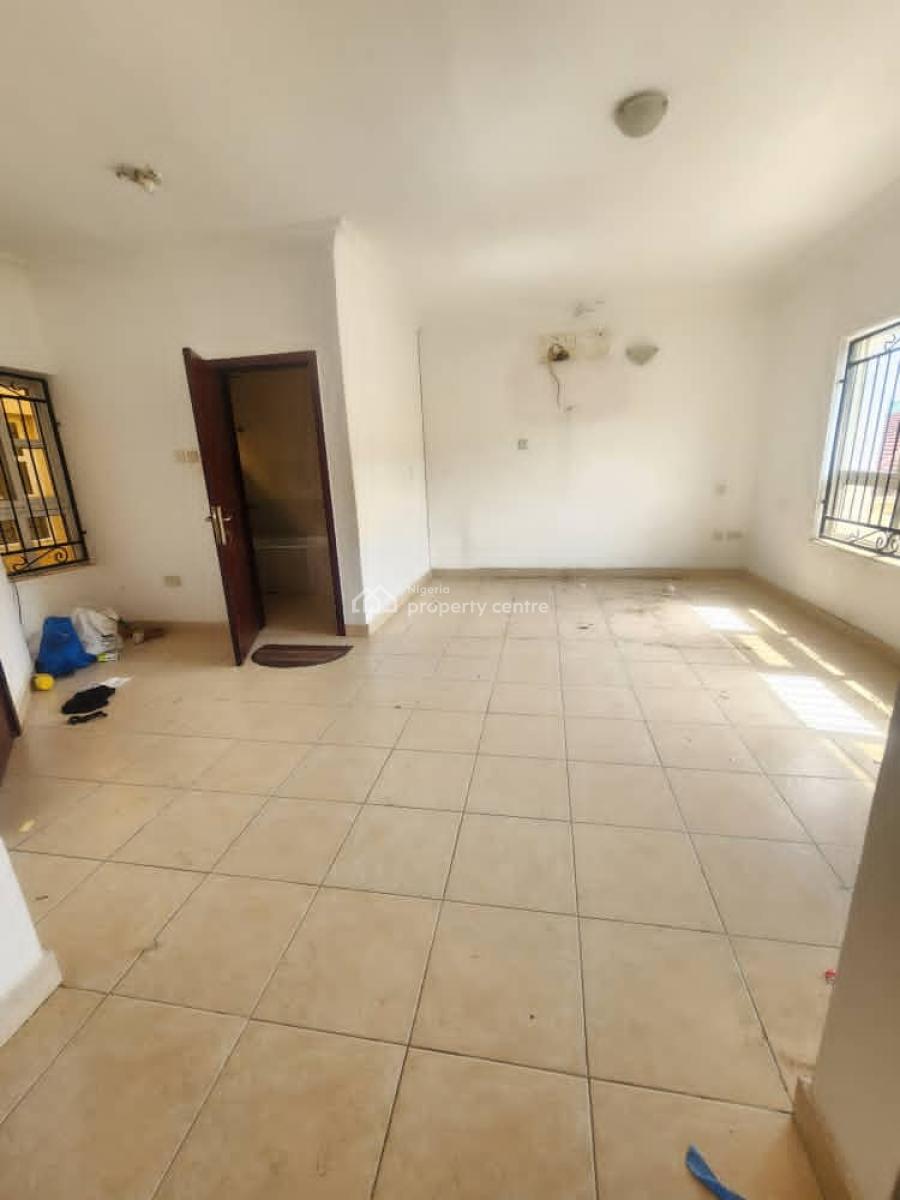 Neatly Used 5 Bedroom Terrace Triplex, Bourdillon Court, Chevron Drive, Lekki, Lagos, Terraced Duplex for Rent