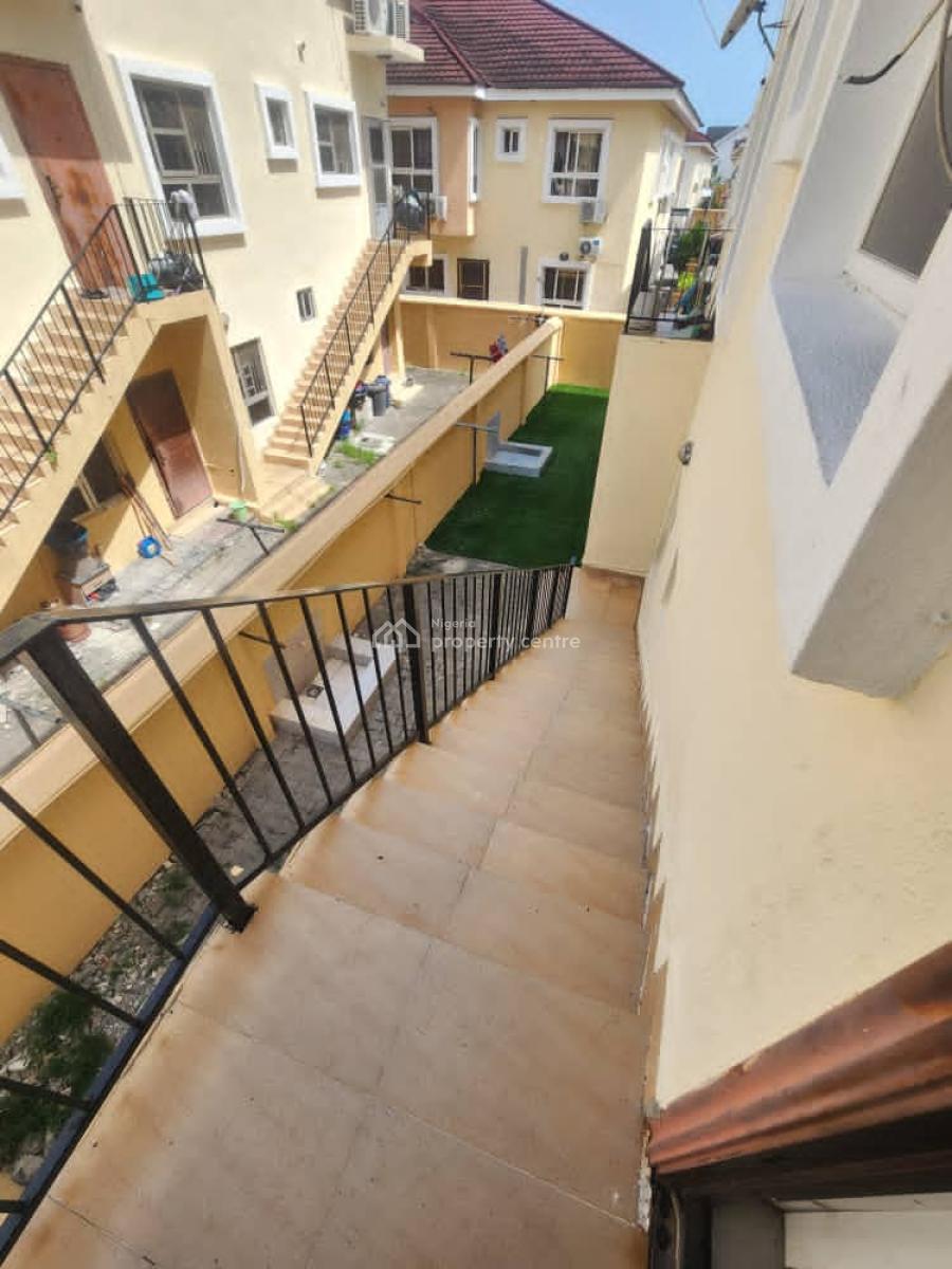 Neatly Used 5 Bedroom Terrace Triplex, Bourdillon Court, Chevron Drive, Lekki, Lagos, Terraced Duplex for Rent