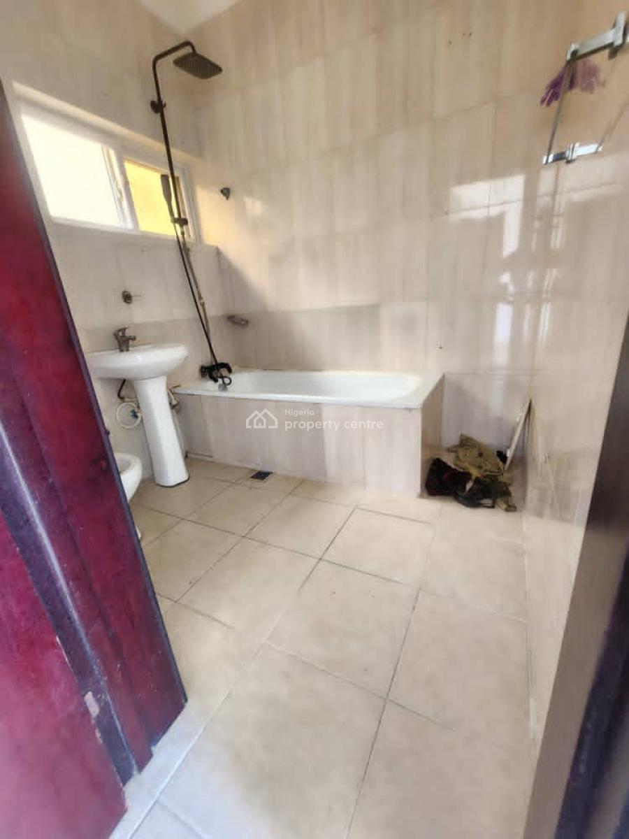 Neatly Used 5 Bedroom Terrace Triplex, Bourdillon Court, Chevron Drive, Lekki, Lagos, Terraced Duplex for Rent