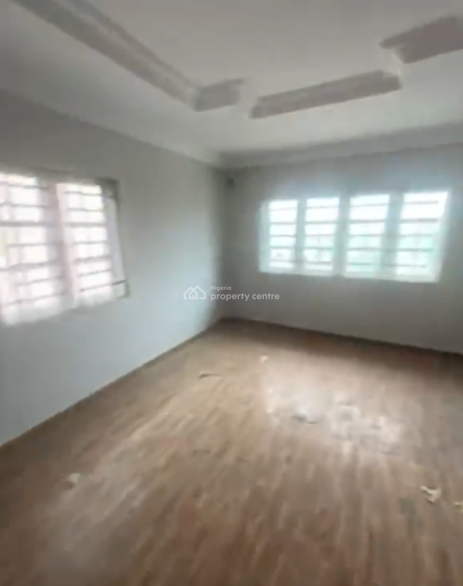 Semi Master Bedroom Upstairs, Ocean Bay Estate, Orchid Rd, Lekki Phase 2, Lekki, Lagos, Flat / Apartment for Rent