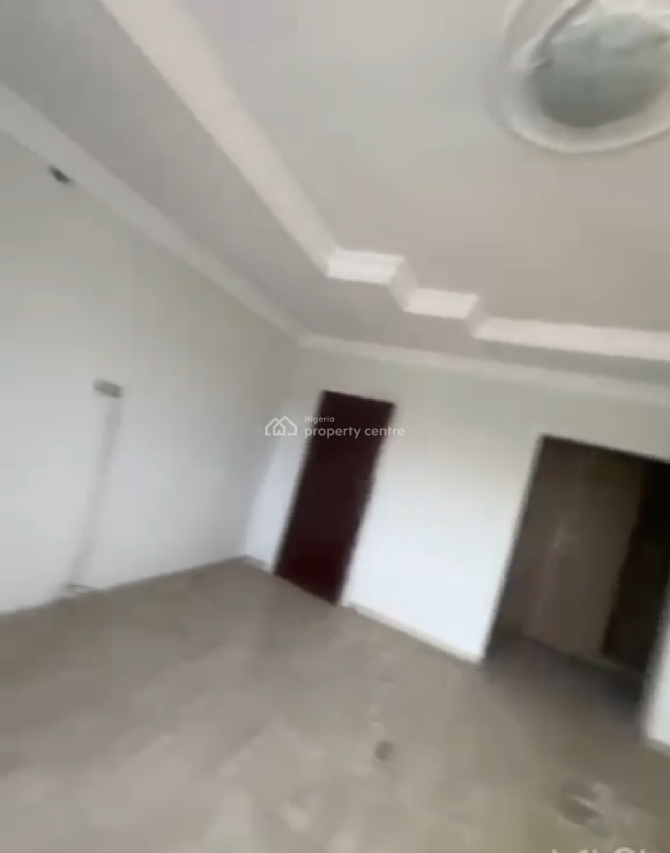 Big Master Bedroom Upstairs, Ocean Bay Estate, Orchid Rd, Lekki Phase 2, Lekki, Lagos, Flat / Apartment for Rent
