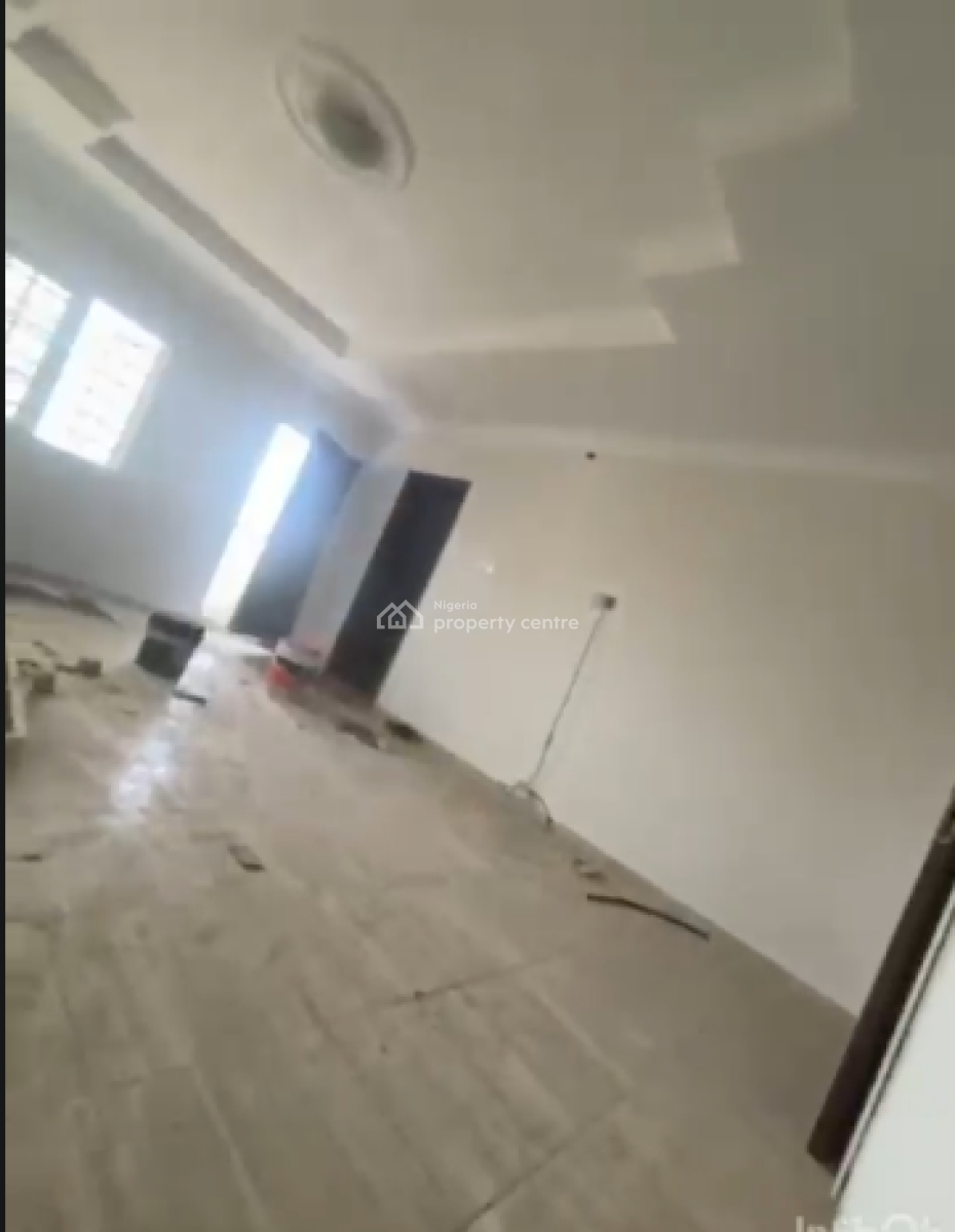 Big Master Bedroom Upstairs, Ocean Bay Estate, Orchid Rd, Lekki Phase 2, Lekki, Lagos, Flat / Apartment for Rent