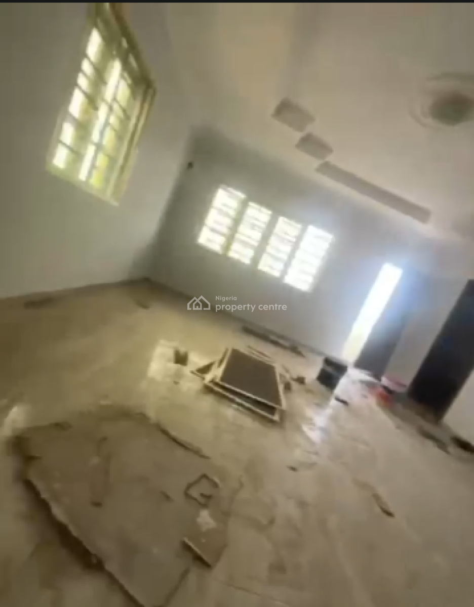 Big Master Bedroom Upstairs, Ocean Bay Estate, Orchid Rd, Lekki Phase 2, Lekki, Lagos, Flat / Apartment for Rent