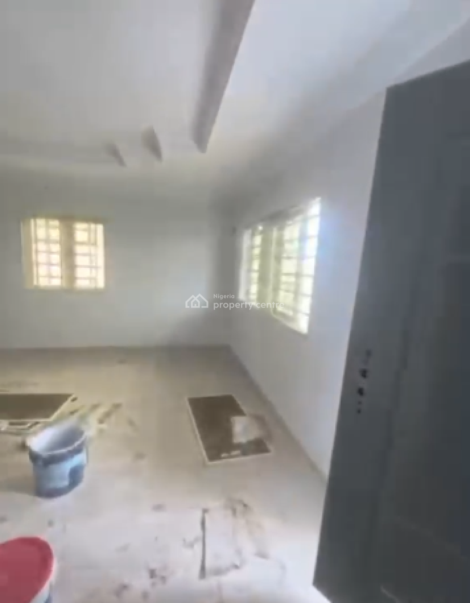 Big Master Bedroom Upstairs, Ocean Bay Estate, Orchid Rd, Lekki Phase 2, Lekki, Lagos, Flat / Apartment for Rent