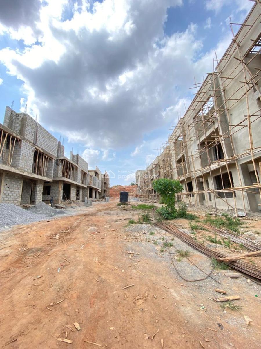 a Spacious 4 Bedroom Terrace Triplex in a Mini Court, Gsm Crescent Ikolaba Gra, Agodi Drive Beside 24/7 Option., Ibadan, Oyo, House for Sale