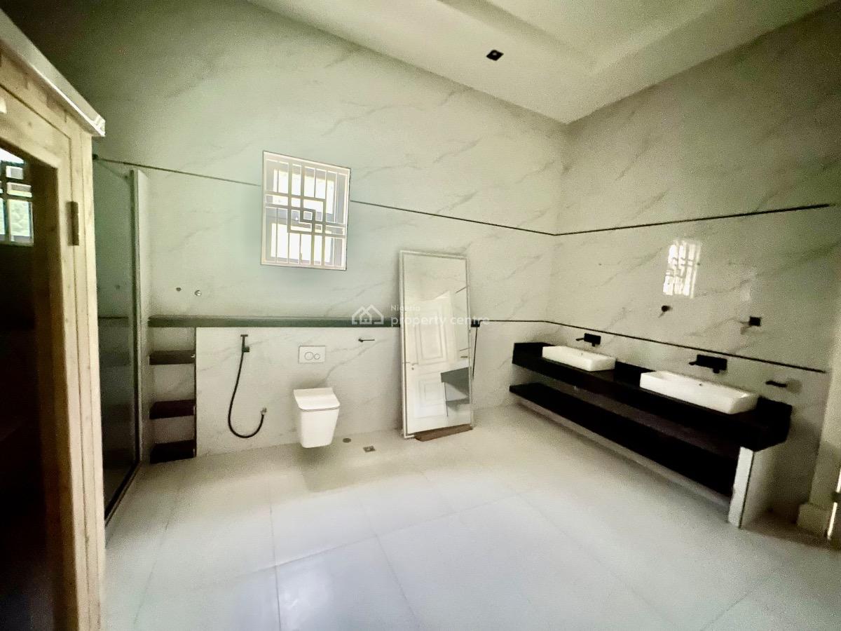 10 Bedrooms Ambassadorial Mansion, Maitama District, Abuja, Detached Duplex for Sale