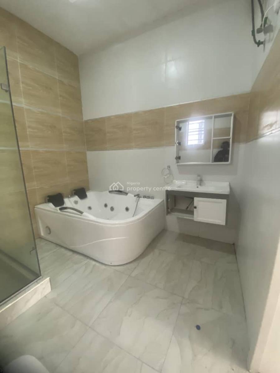 Master Bedroom, Oral Estate, Lekki Phase 1, Lekki, Lagos, Flat / Apartment for Rent