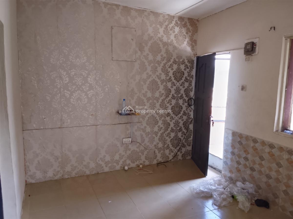 Mini Flat Available in a Gated Estate, 1 Ayodele Awodeyi Close Osapa Lekki Lagos, Osapa, Lekki, Lagos, Mini Flat (room and Parlour) for Rent