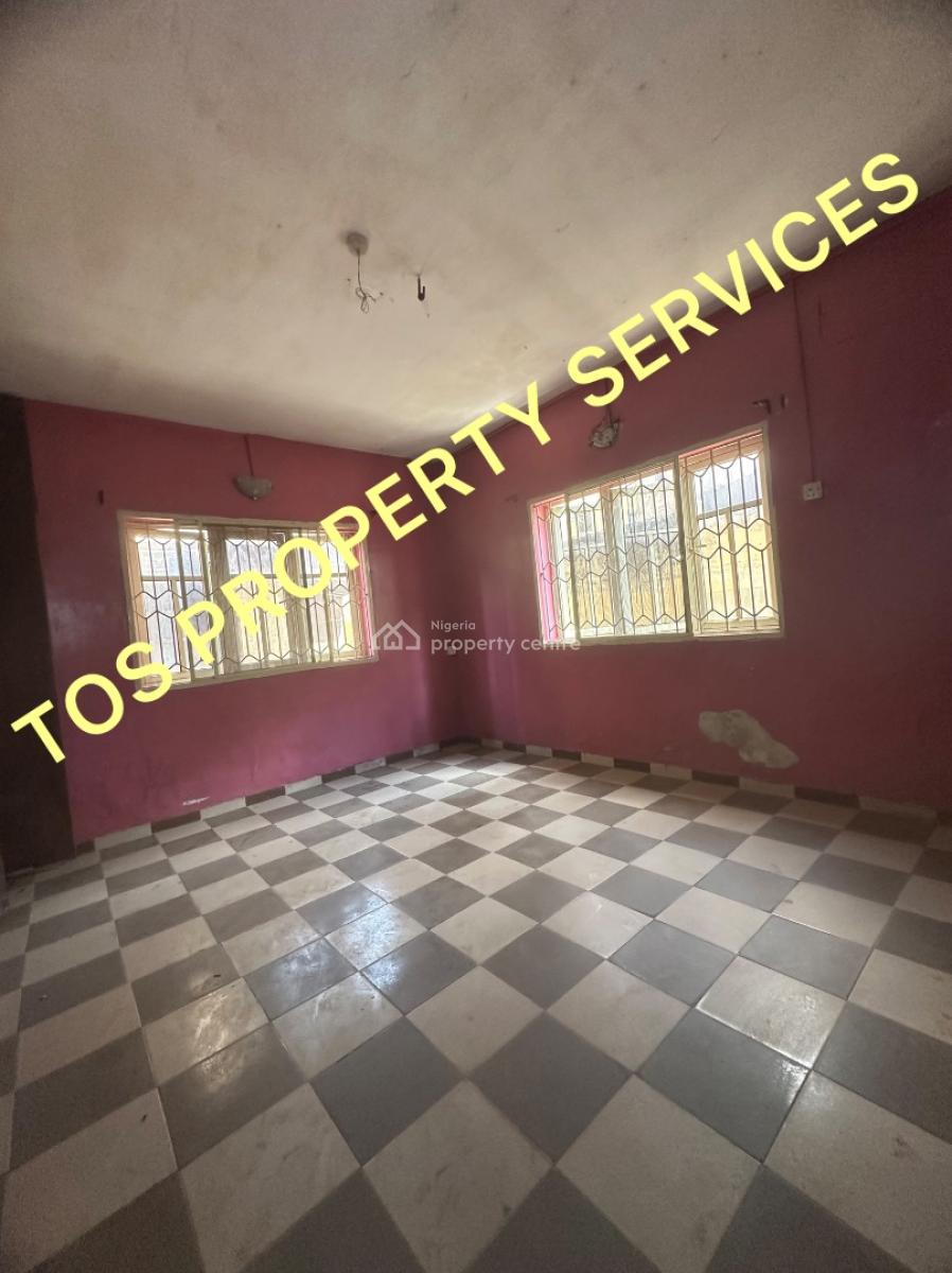 Spacious 3 Bedroom Flat, in a Serene Neighborhood of Yaba, Yaba, Lagos, Flat / Apartment for Rent