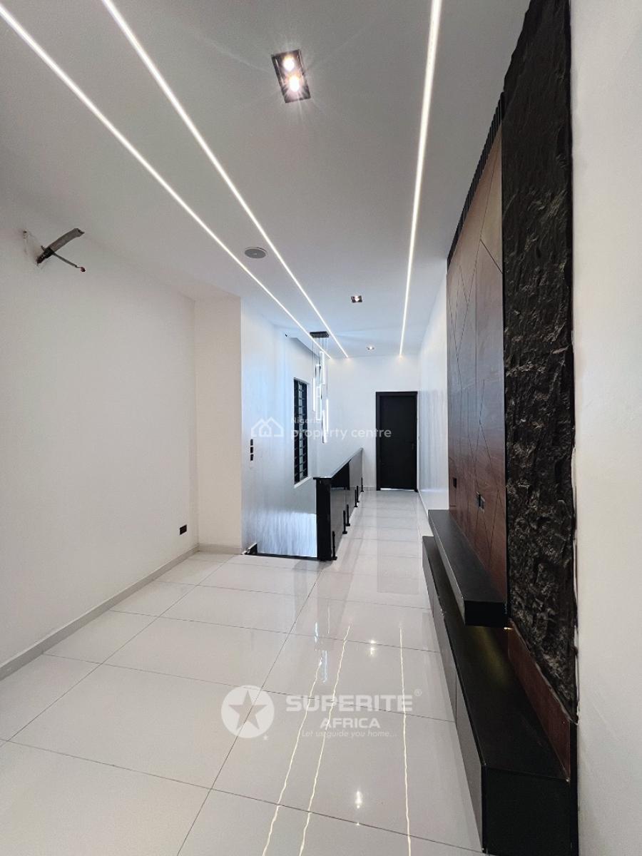 5-bedroom Fully-detached Duplex, Vgc, Lekki, Lagos, Detached Duplex for Sale