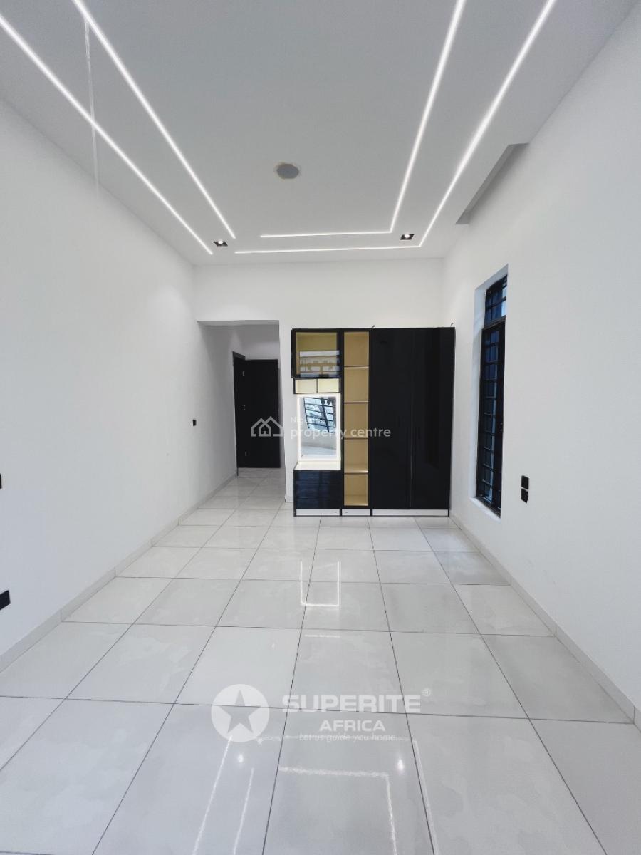 5-bedroom Fully-detached Duplex, Vgc, Lekki, Lagos, Detached Duplex for Sale