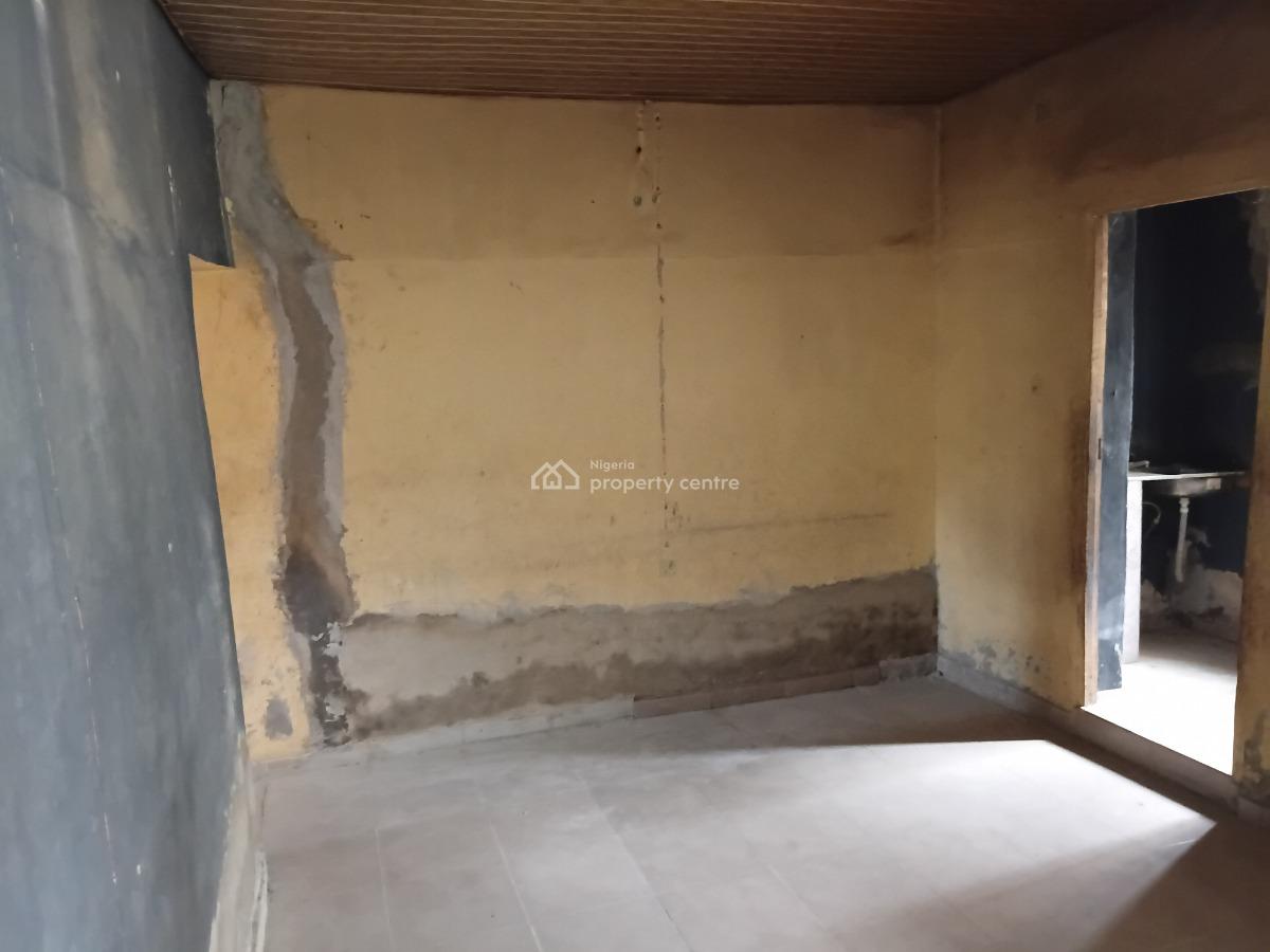 a Very Spacious Mini-flat, Near Martins Bus Stop, Ojodu, Lagos, Mini Flat (room and Parlour) for Rent