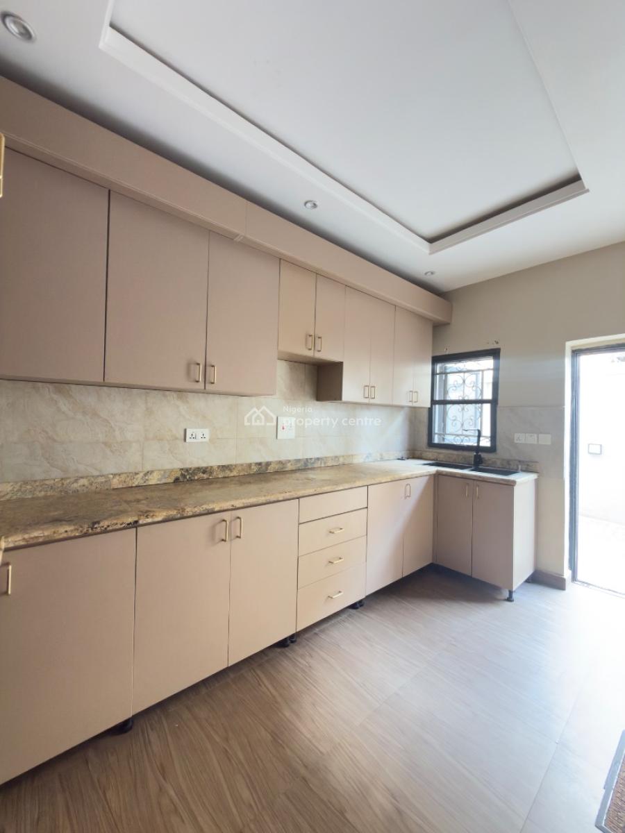 Newly Vacated 3 Bedroom Flat, Galadimawa, Galadimawa, Abuja, Flat / Apartment for Rent