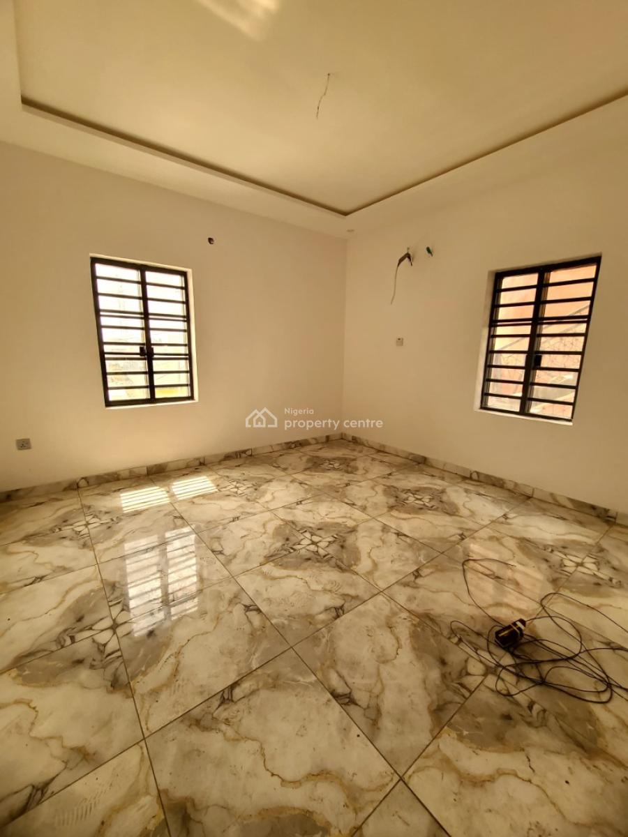 Luxury and Spacious 2-bedroom Apartment, Salami Street, Iwaya, Yaba, Lagos, Flat / Apartment for Rent