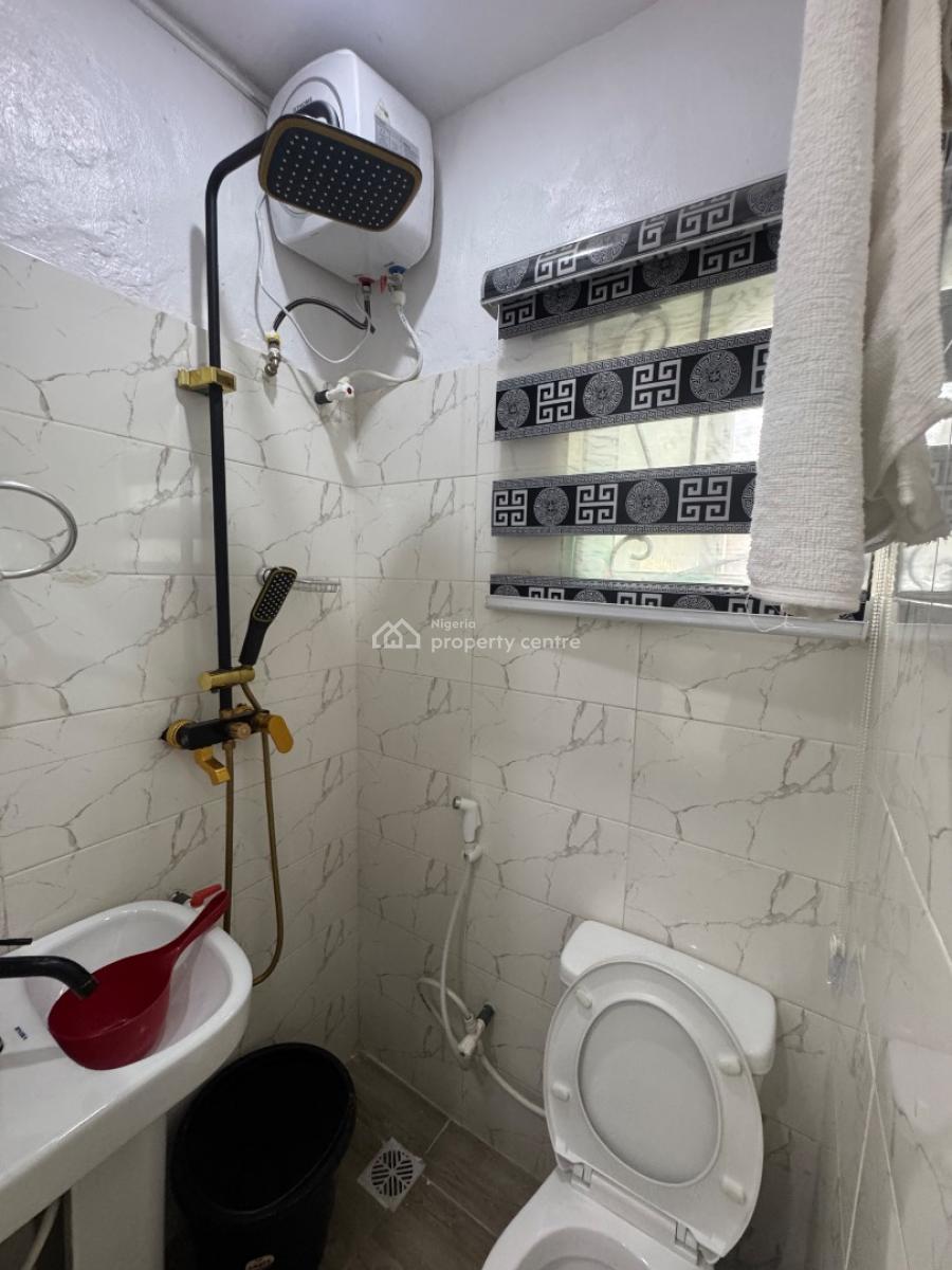 Studio Apartment in Pam Groove, Lisabi Street, Pam Groove, Palmgrove, Shomolu, Lagos, Self Contain (single Rooms) Short Let