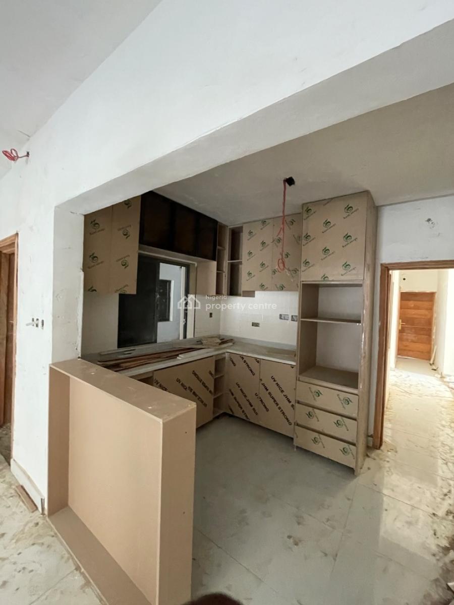 2 Bedroom Apartment with Bq, Babatope Bejide Crescent, Lekki Phase 1, Lekki, Lagos, Flat / Apartment for Sale