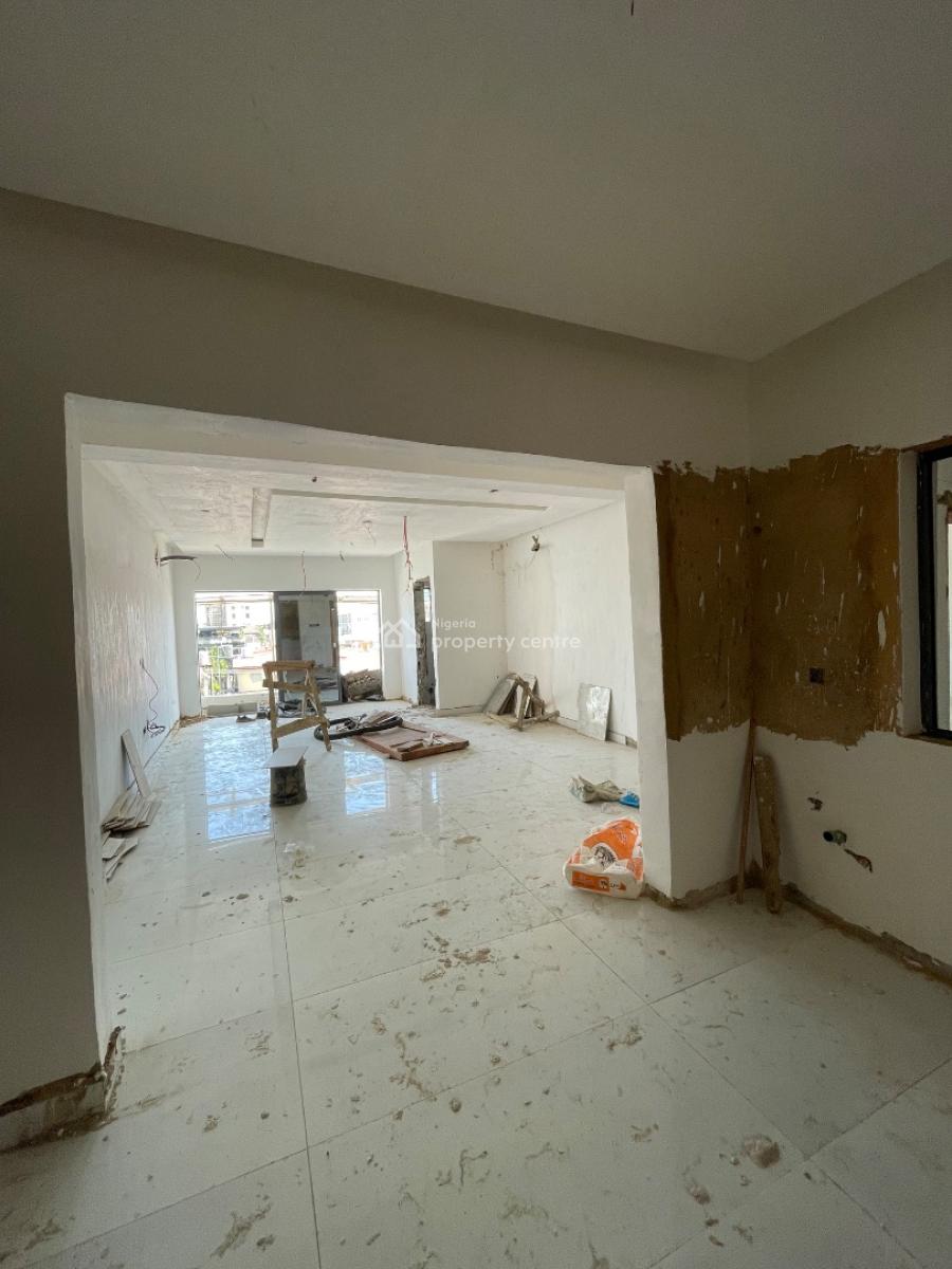 2 Bedroom Apartment with Bq, Babatope Bejide Crescent, Lekki Phase 1, Lekki, Lagos, Flat / Apartment for Sale