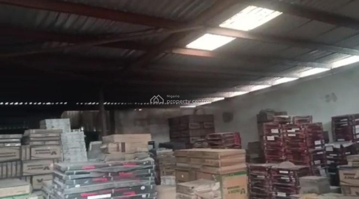 Warehouse on 1,058sqm with Storey Building Showroom, Awoyaya, Ibeju Lekki, Lagos, Warehouse for Rent