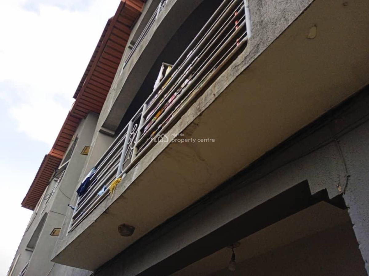 3 Bedroom Flat, Abulejika Bus Stop, Ijesha, Surulere, Lagos, Flat / Apartment for Rent