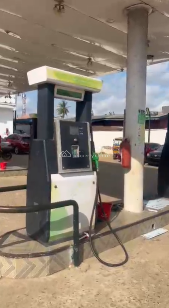 Filling Station Idimu--ejigbo Road Lagos -- 2,100sqm Petrol Station, Idimu-ejigbo Road, Idimu, Lagos, Filling Station for Sale