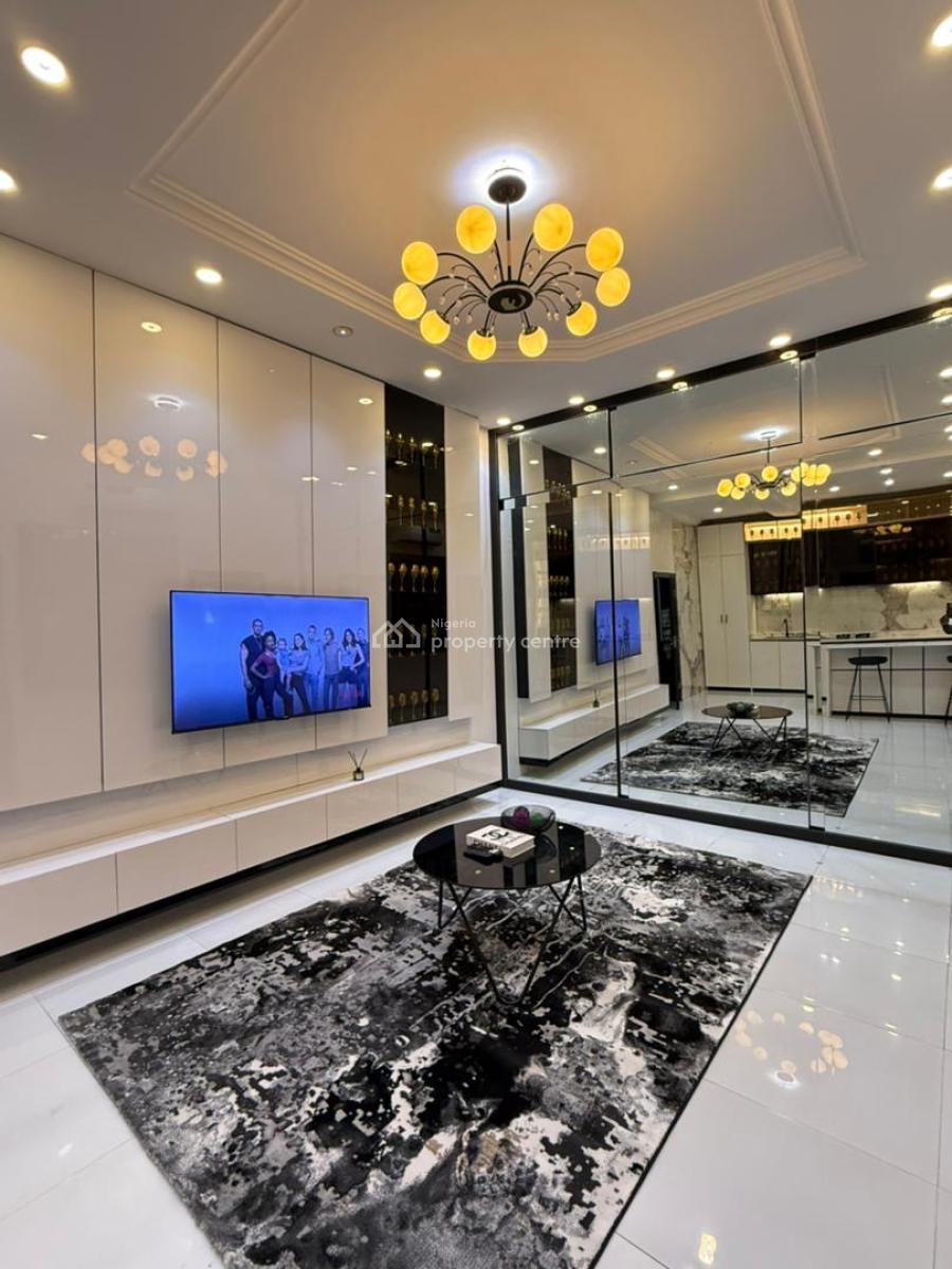 Book This Luxurious 3-bedroom Apartment at Lekki Phase 1, Lekki Phase 1, Lekki, Lagos, Flat / Apartment Short Let
