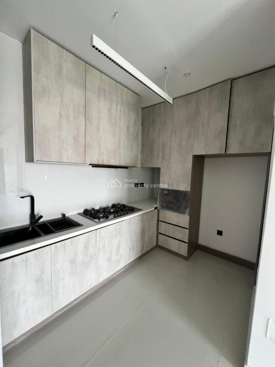 Exclusive 2 Bedroom Apartment with Pool, Gym & Elevator, Lekki Phase 1, Lekki, Lagos, Flat / Apartment for Sale