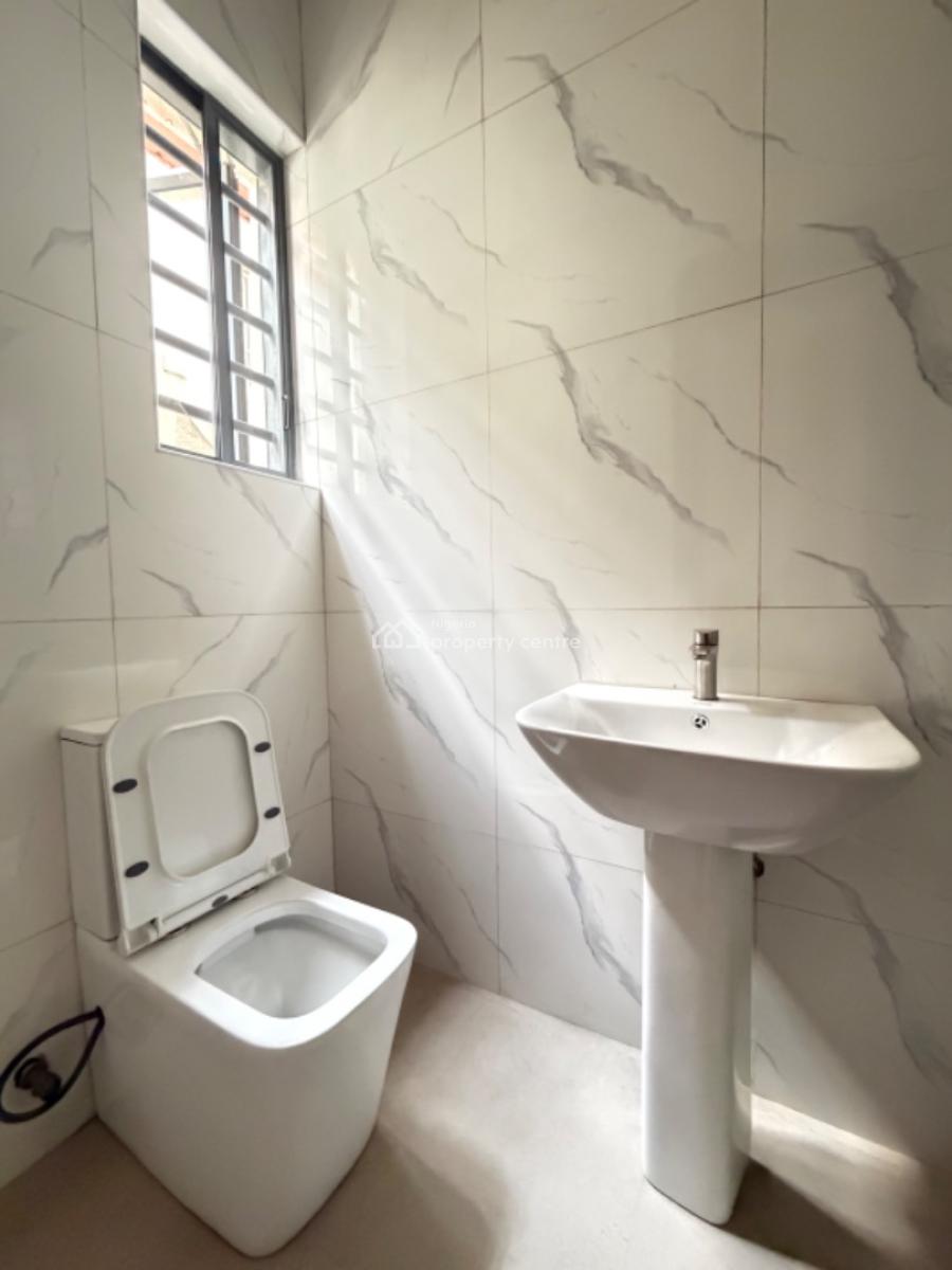 Spaciously Built  5 Bedrooms Fully Detached Duplex, Omole Phase 1, Ikeja, Lagos, Detached Duplex for Sale