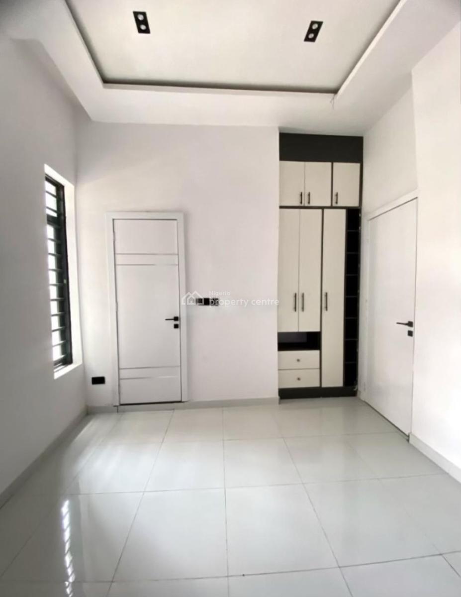 Self Compound 4 Bedroom  Semi-detached Duplex, Ikota, Lekki, Lagos, Semi-detached Duplex for Rent