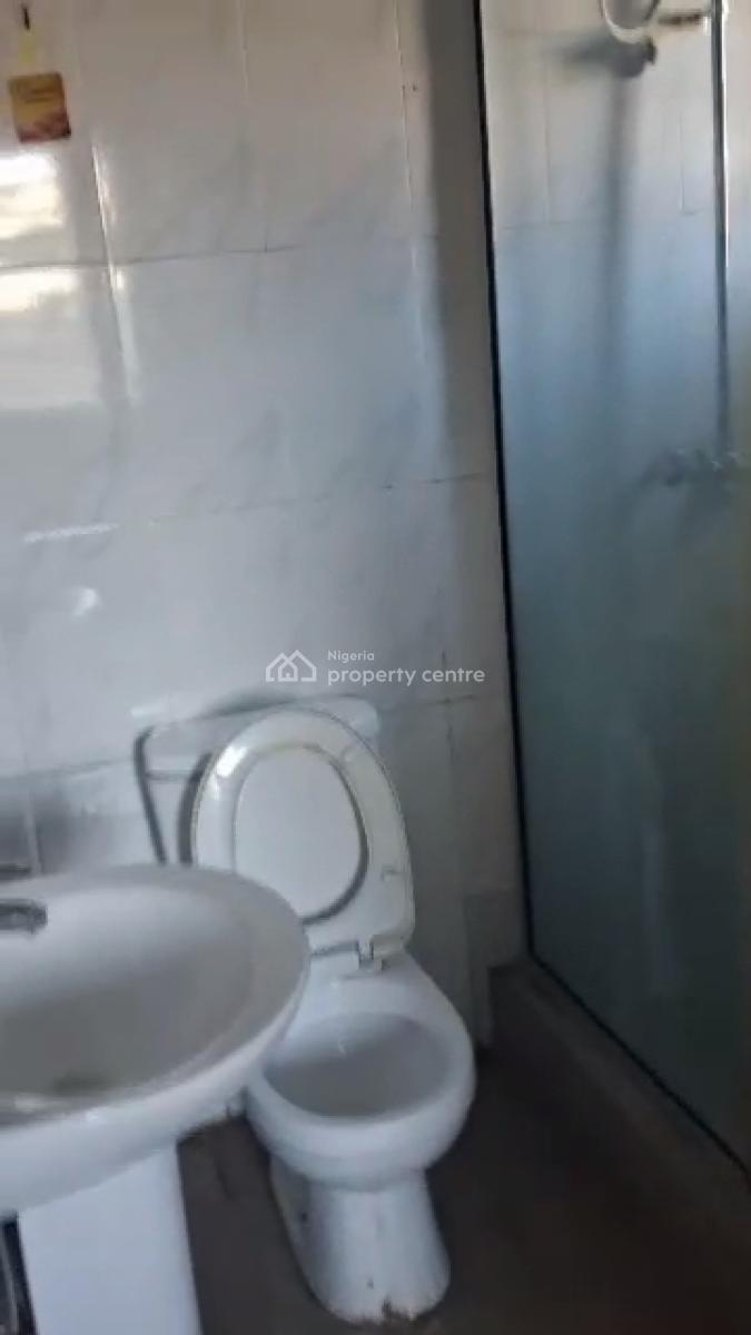 Lovely 2 Bedroom Apartment (ensuite), Off Capitol Road, Mangoro, Ikeja, Lagos, Flat / Apartment for Rent