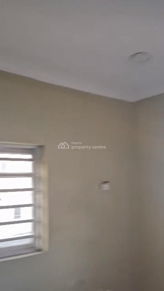 Lovely 2 Bedroom Apartment (ensuite), Off Capitol Road, Mangoro, Ikeja, Lagos, Flat / Apartment for Rent