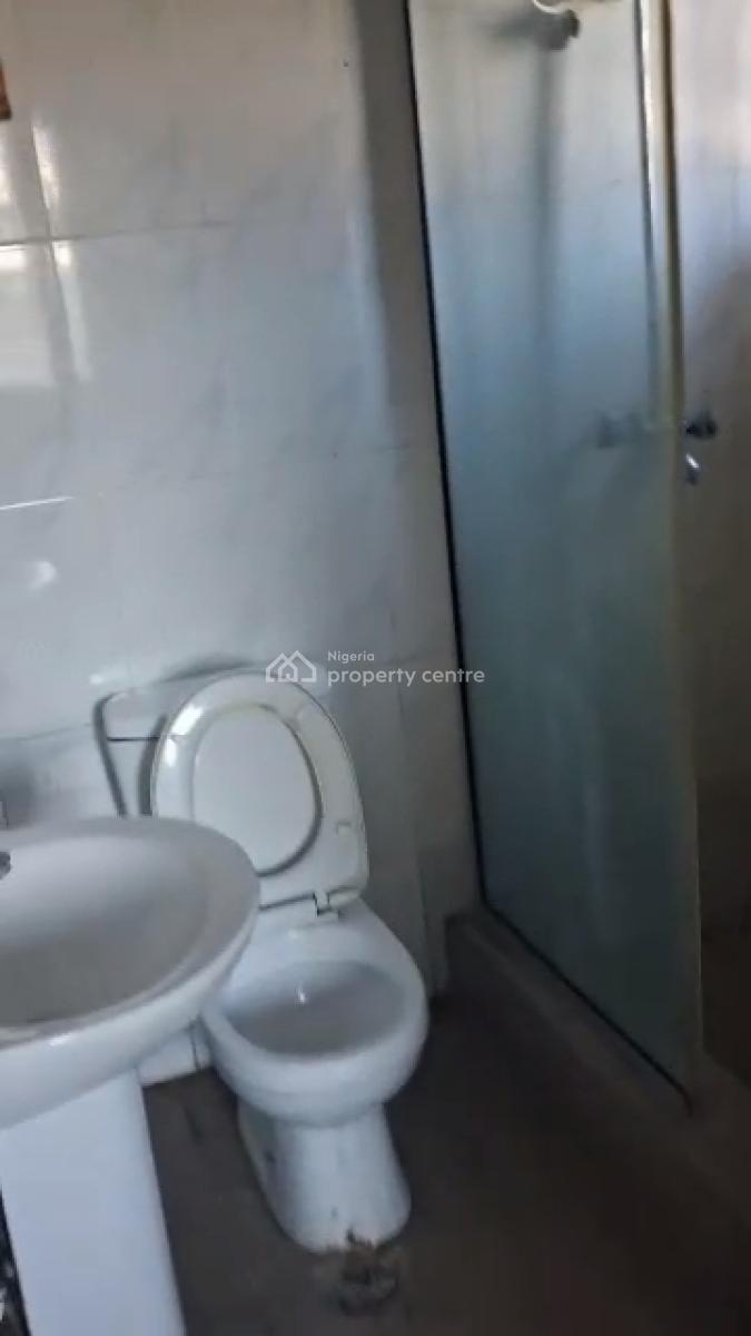 Lovely 2 Bedroom Apartment (ensuite), Off Capitol Road, Mangoro, Ikeja, Lagos, Flat / Apartment for Rent