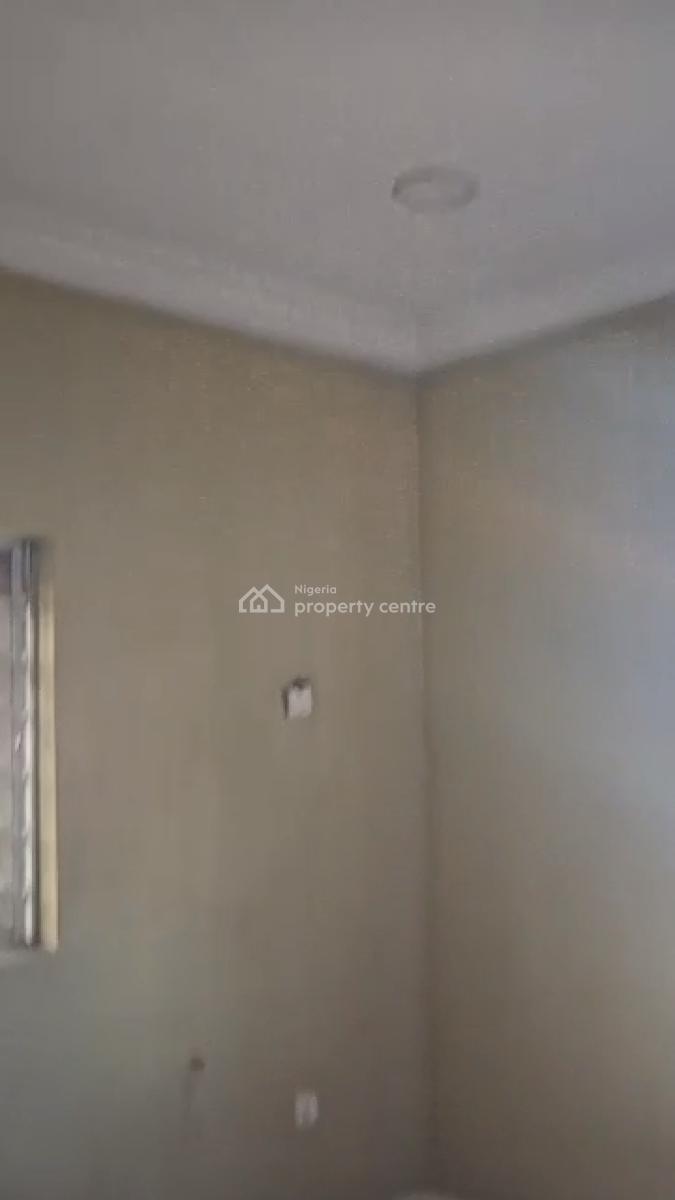 Lovely 2 Bedroom Apartment (ensuite), Off Capitol Road, Mangoro, Ikeja, Lagos, Flat / Apartment for Rent