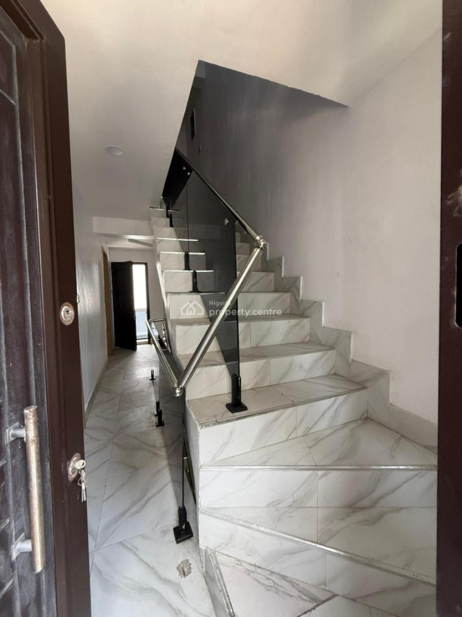 5 Bedroom Terrace Duplex, Ikate Lekki, Lekki, Lagos, Flat / Apartment for Sale