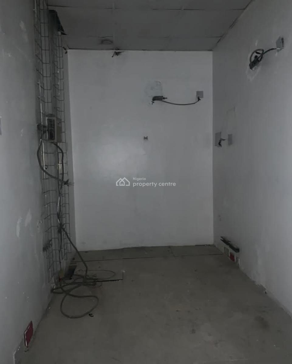 Prime Office Space in a Good Location, Lekki Phase 1, Lekki, Lagos, Office Space Short Let