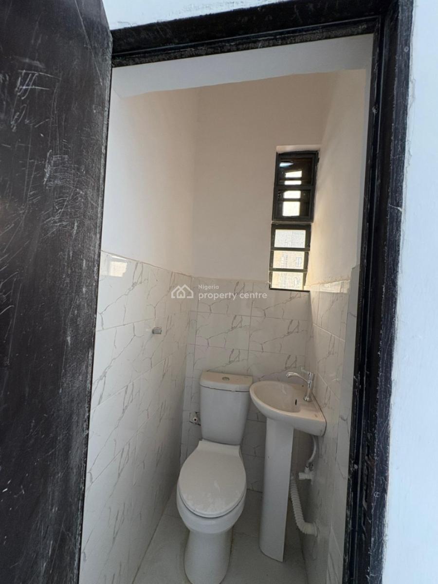 3 Bedroom Terrace Duplex, Lekki Ajah, Lekki, Lagos, Flat / Apartment for Sale