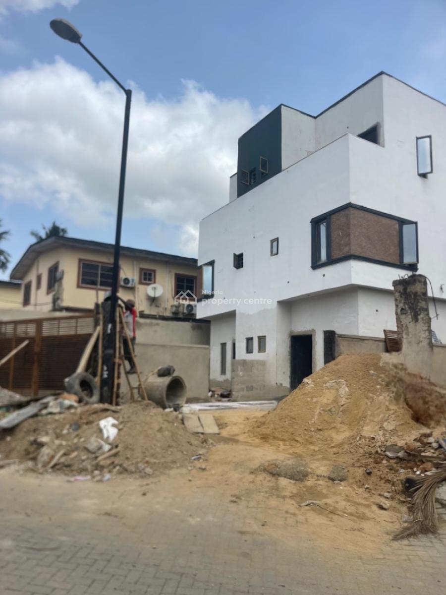 4 Bedroom Duplex with a Bq, Anthony, Maryland, Lagos, Semi-detached Duplex for Sale