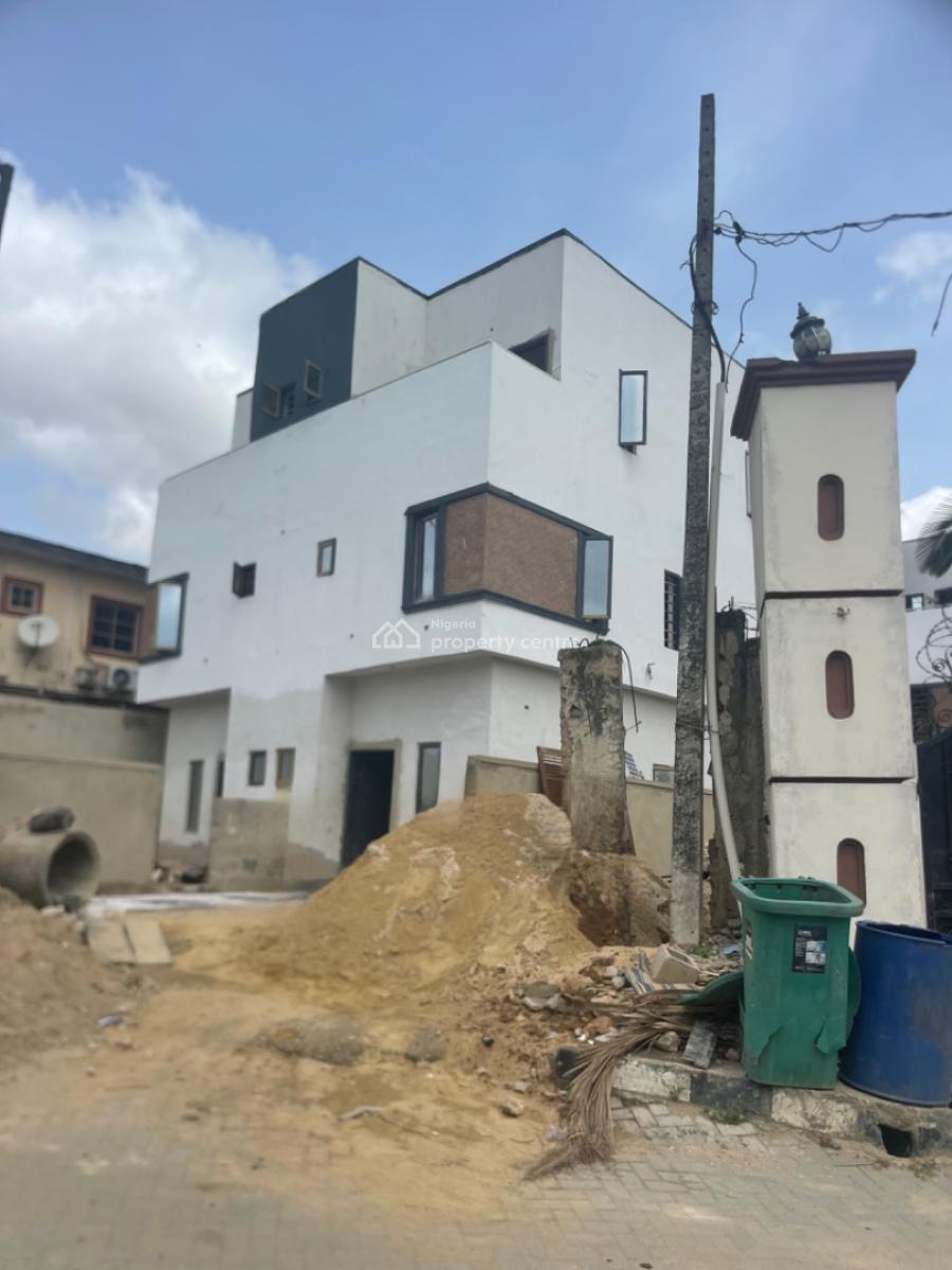 4 Bedroom Duplex with a Bq, Anthony, Maryland, Lagos, Semi-detached Duplex for Sale