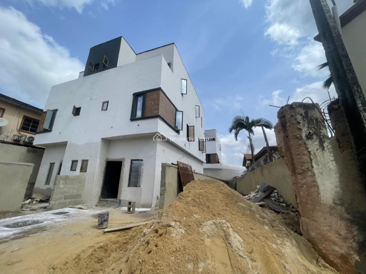 4 Bedroom Duplex with a Bq, Anthony, Maryland, Lagos, Semi-detached Duplex for Sale