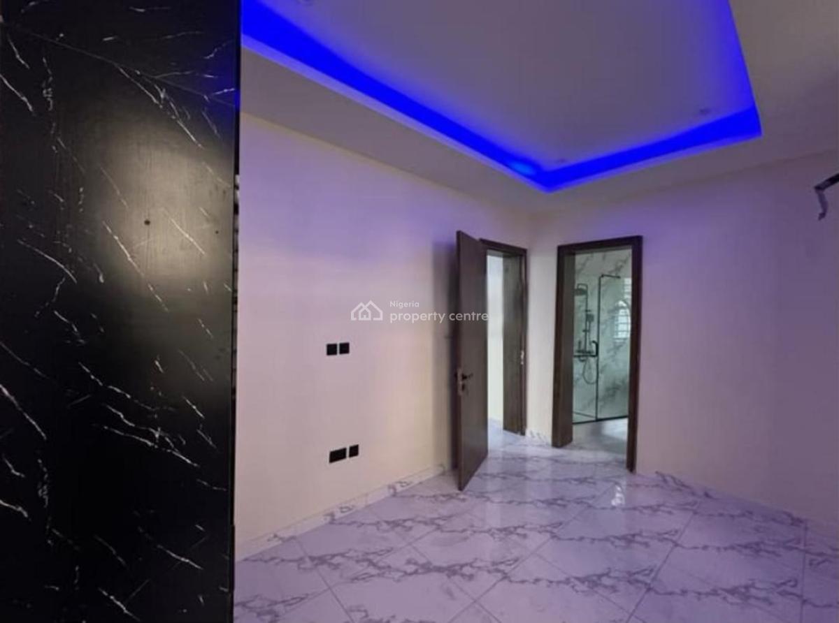 Well Finished 3 Bedroom Apartments, Lekki Phase 1, Lekki, Lagos, Flat / Apartment for Sale