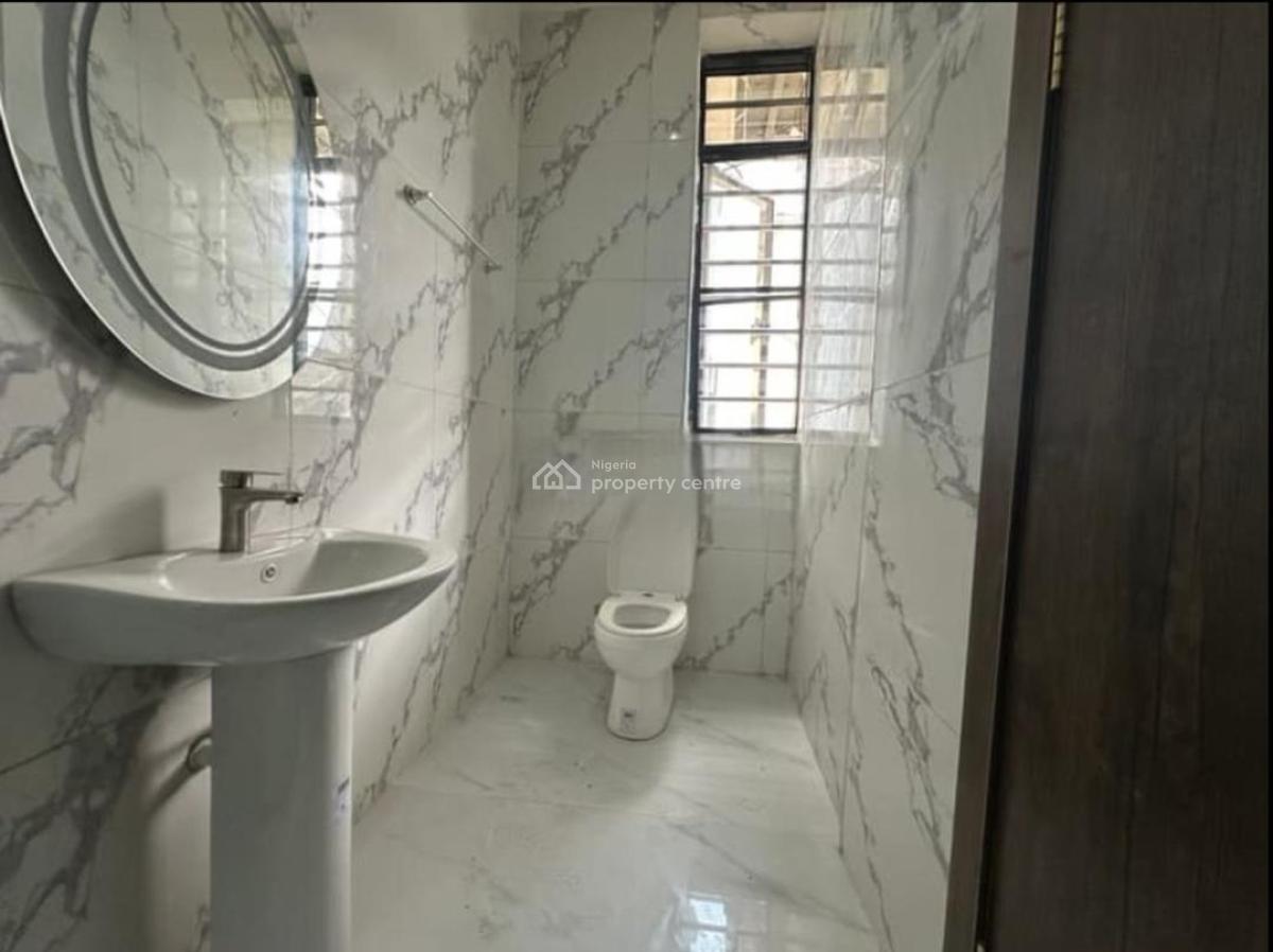 Well Finished 3 Bedroom Apartments, Lekki Phase 1, Lekki, Lagos, Flat / Apartment for Sale