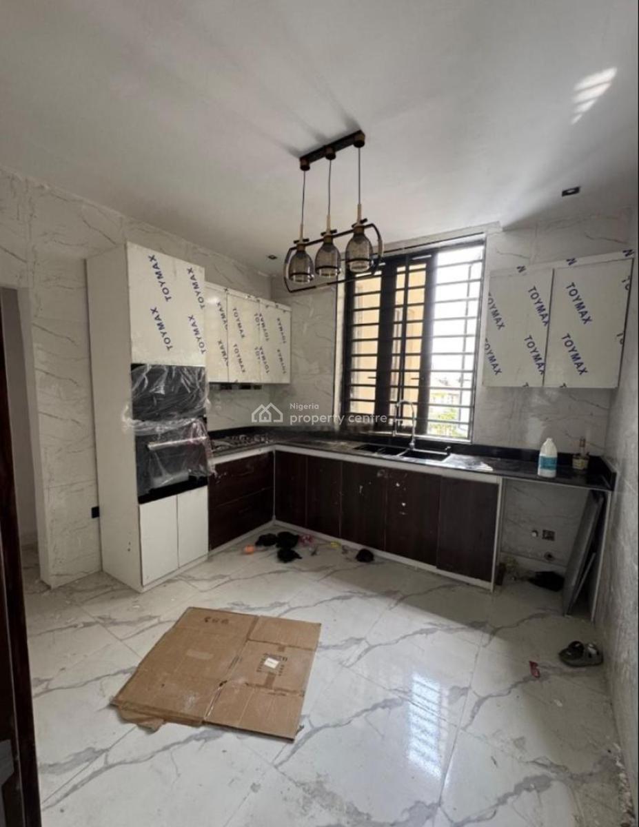 Brand New 3 Bedroom Apartment with Bq, Lekki Phase 1, Lekki, Lagos, Flat / Apartment for Rent