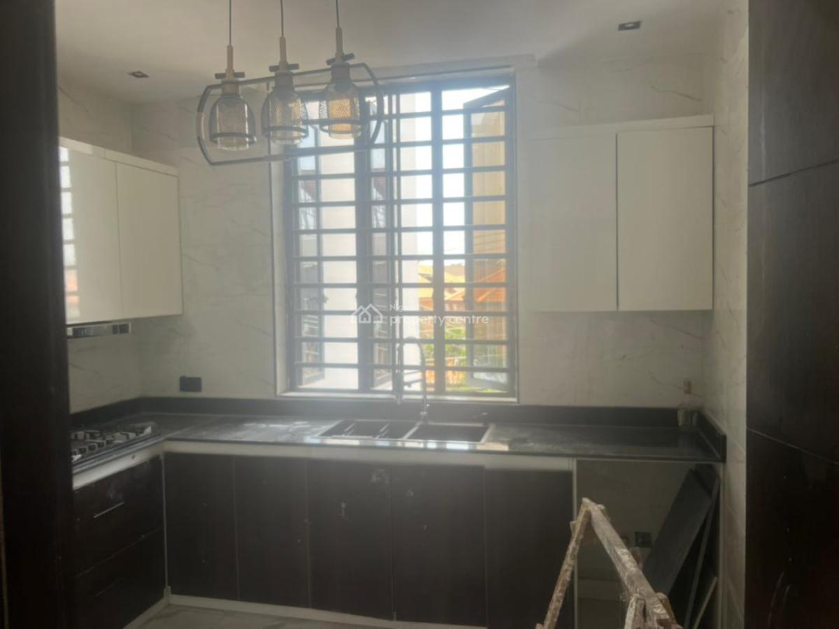 Brand New 3 Bedroom Apartment with Bq, Lekki Phase 1, Lekki, Lagos, Flat / Apartment for Rent