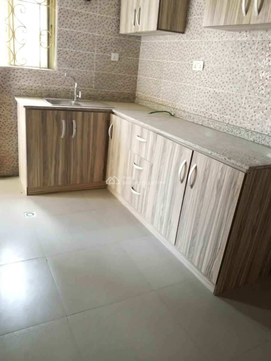 Well Maintained 2 Bedroom Apartment, Majek Area, Sangotedo, Ajah, Lagos, Flat / Apartment for Rent