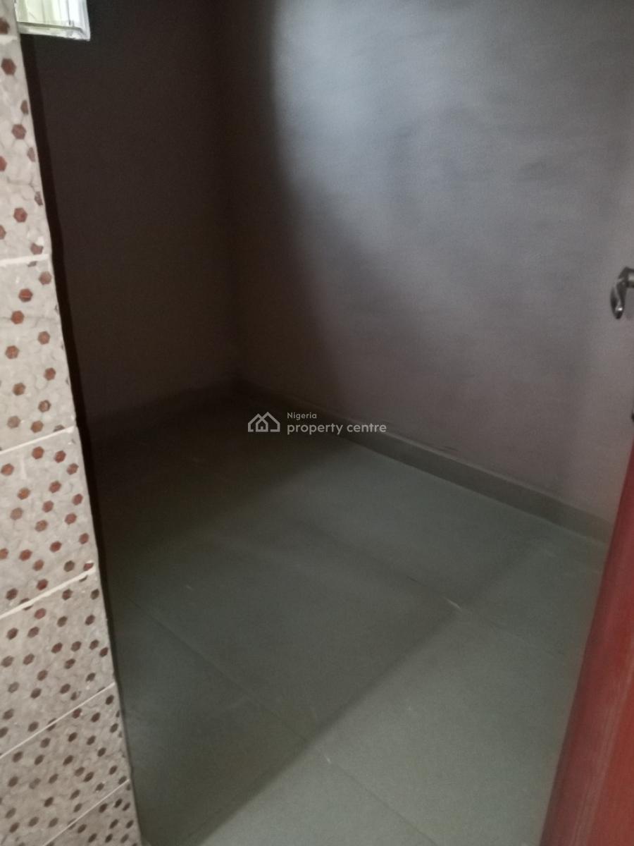 Well Maintained 2 Bedroom Apartment, Majek Area, Sangotedo, Ajah, Lagos, Flat / Apartment for Rent