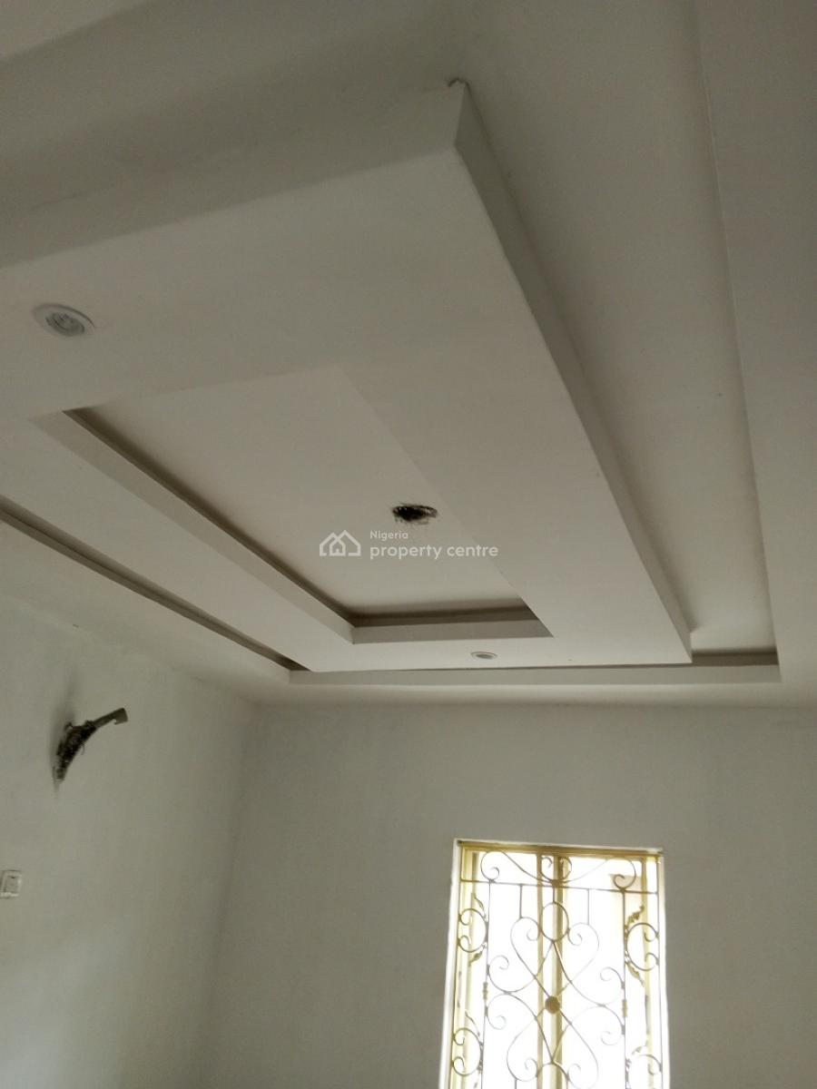 Well Maintained 2 Bedroom Apartment, Majek Area, Sangotedo, Ajah, Lagos, Flat / Apartment for Rent