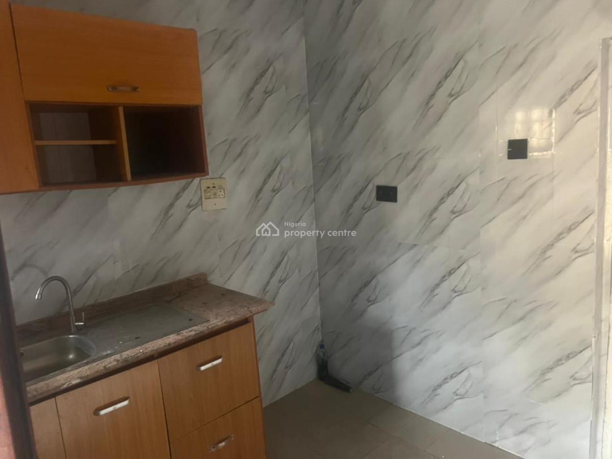 2 Bedroom Apartment, Lekki Phase 1, Lekki, Lagos, Flat / Apartment for Rent