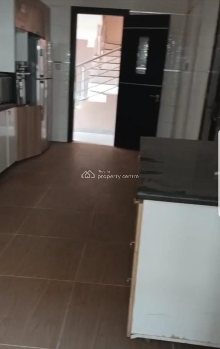 Bq Availabale in Osapa, Osapa, Lekki, Lagos, Flat / Apartment for Rent