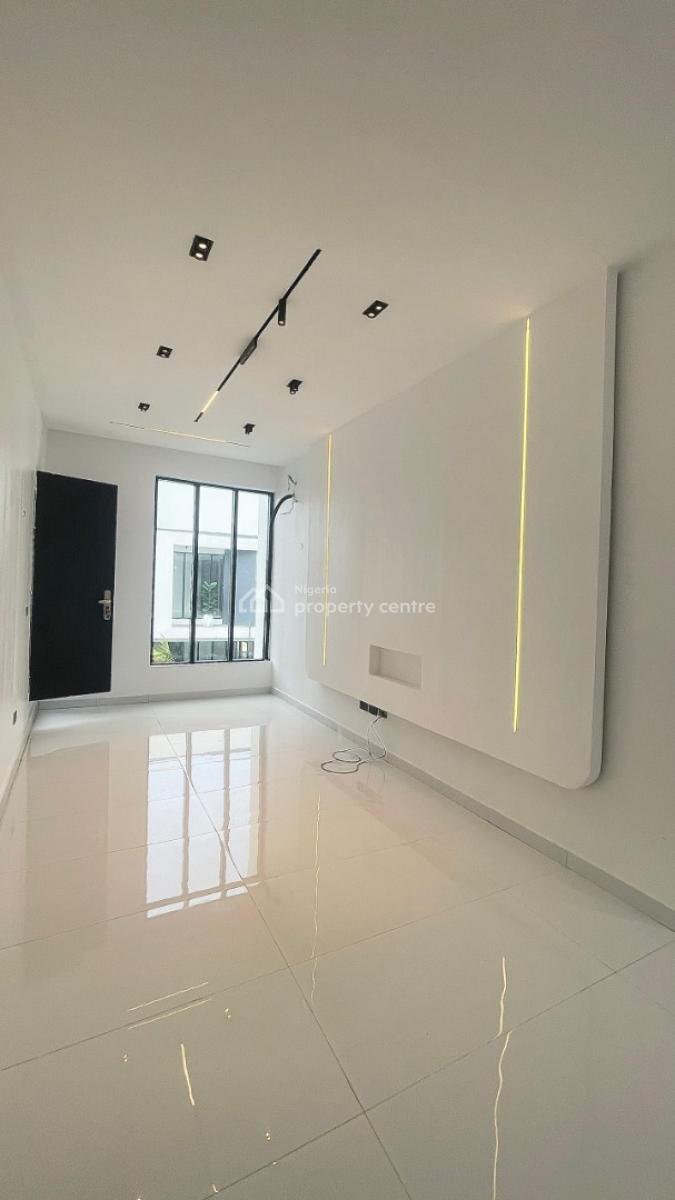 5 Bedroom Fully Detached Duplex, Garden Area and Peaceful Estate Chevron Alternative, Lekki, Lagos, Detached Duplex for Sale